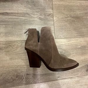 Vince Camuto Ankle Boots 6.5